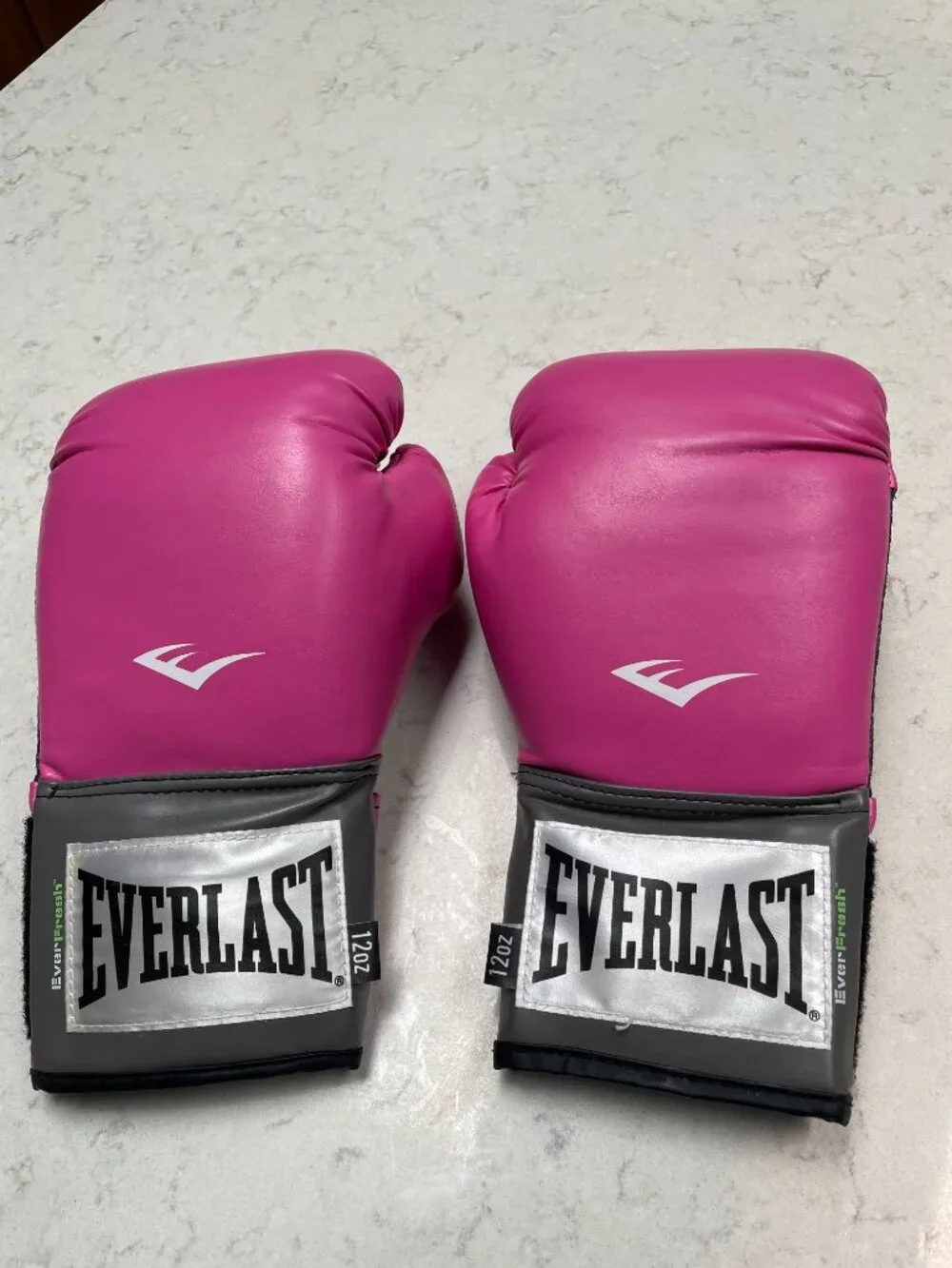 Hot Pink Everlast Boxing Gloves 12 Ounces  Great Condition